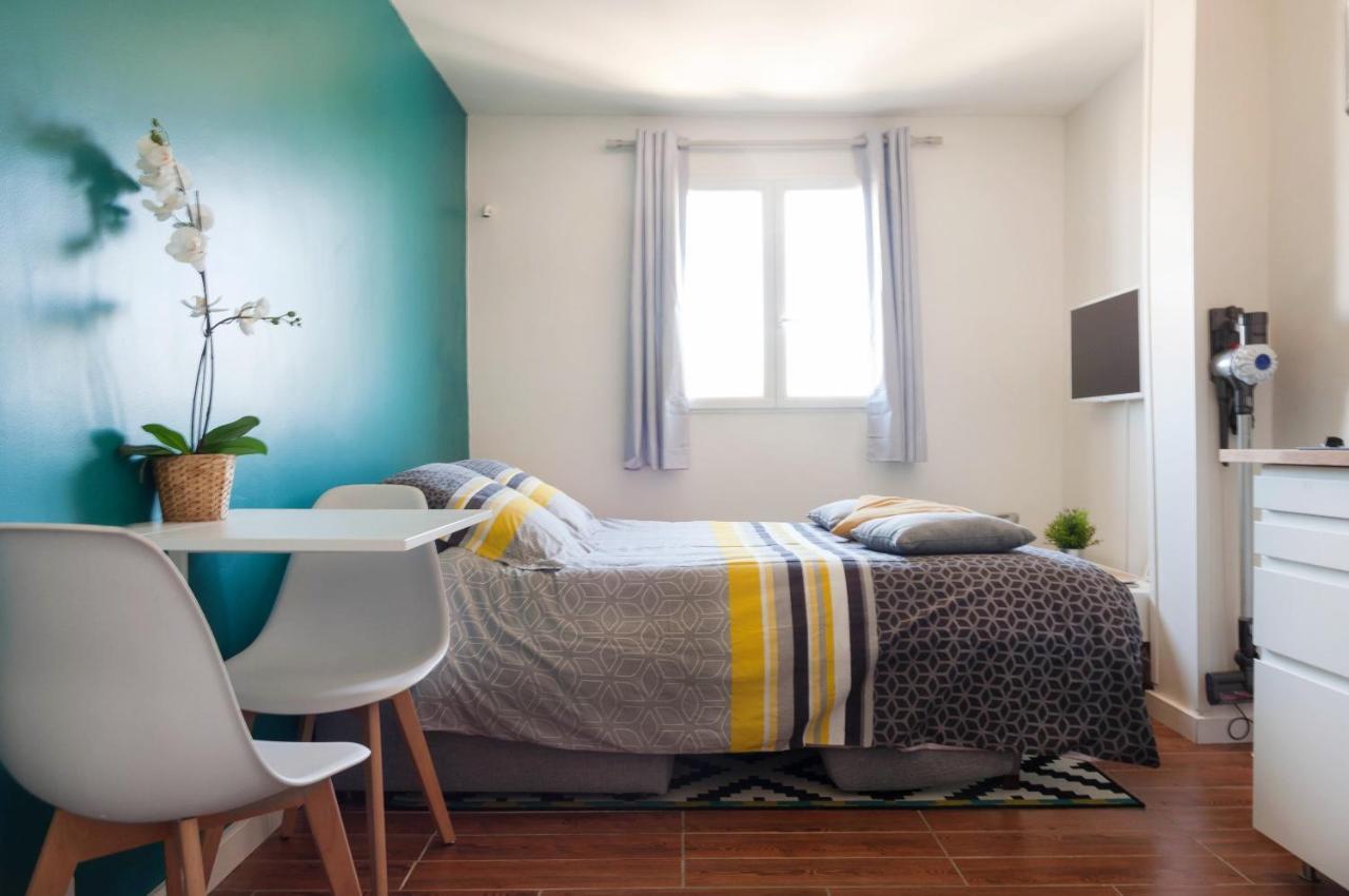 Ferienwohnung Bleu Roi Versailles Exterior foto
